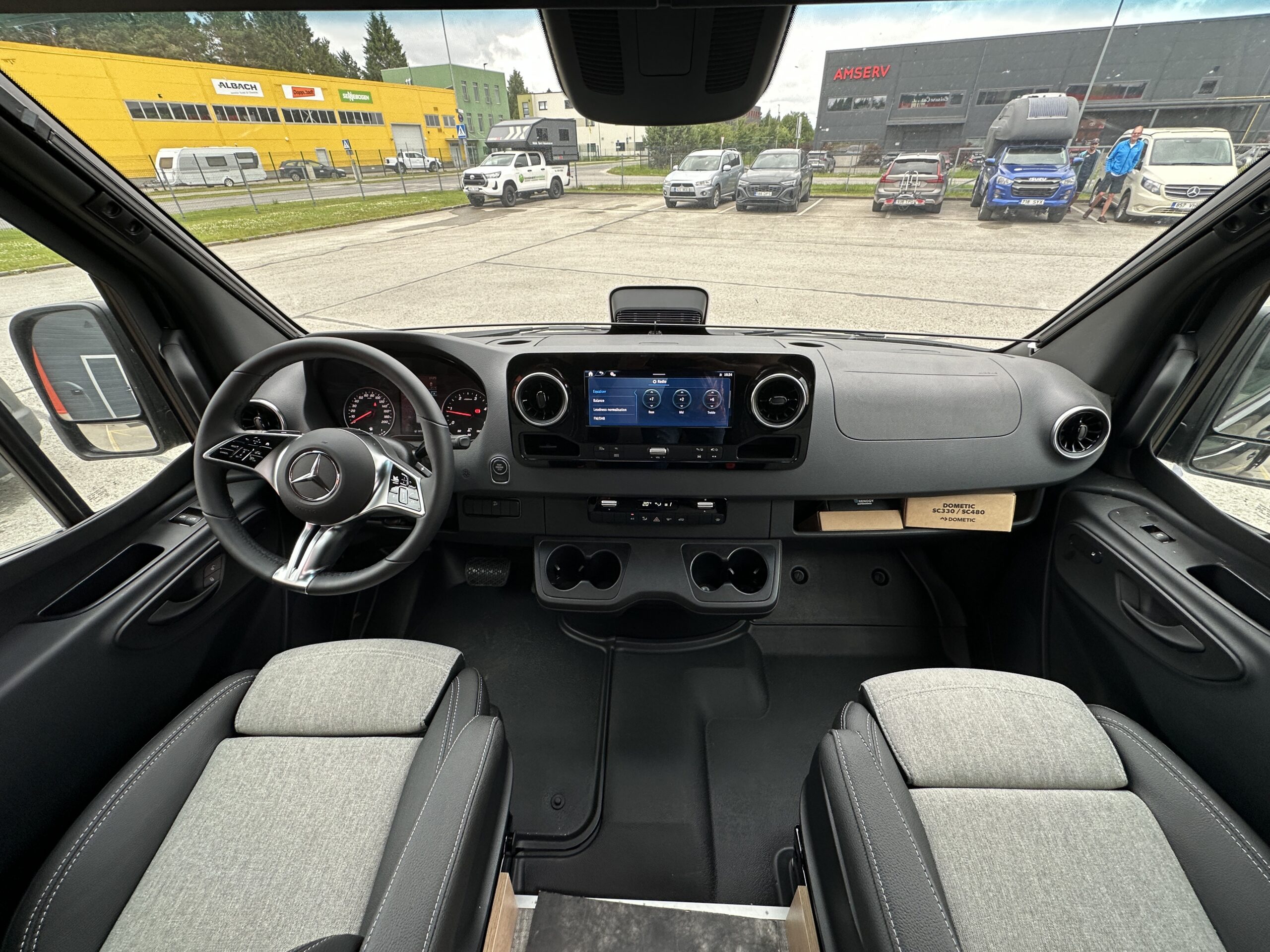 Mercedes-Benz Sprinter 319 CDI 2025 (749 NPR)